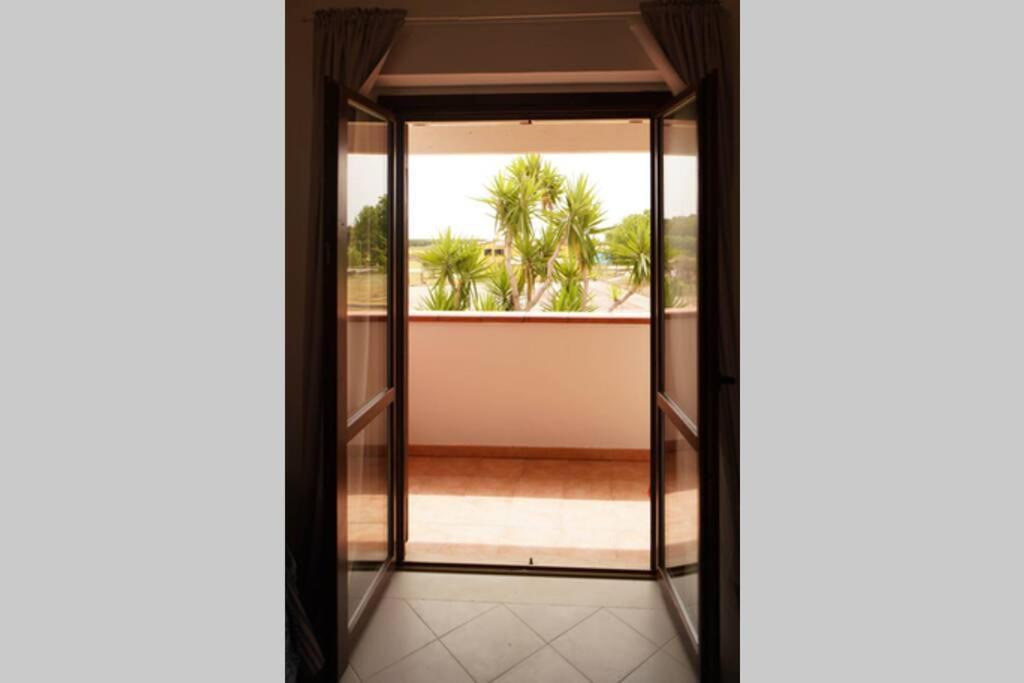 Apartamento Sea View Vista Mare - Soggiorni Settimanali Da Sabato A Sabato Isola Di Capo Rizzuto Exterior foto