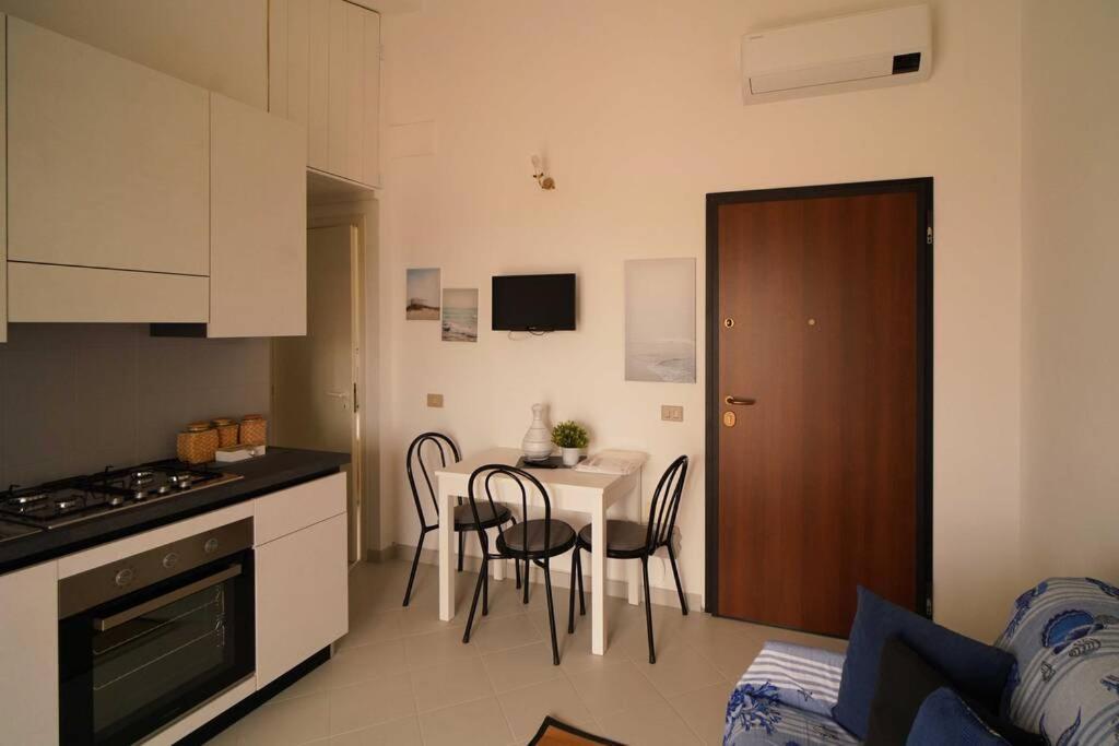 Apartamento Sea View Vista Mare - Soggiorni Settimanali Da Sabato A Sabato Isola Di Capo Rizzuto Exterior foto